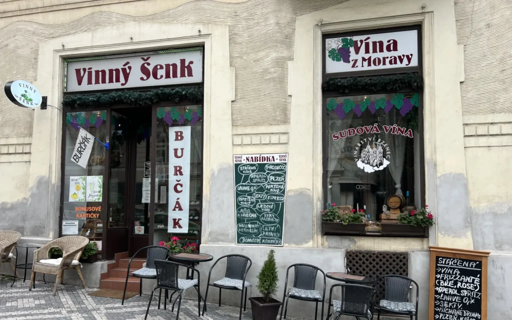 Vinotéka Praha 4 – VINNÝ ŠENK náměstí Bratří Synků