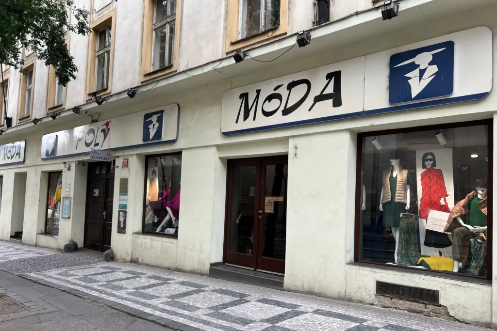 MÓDA POLY – dámské oděvy Praha 2